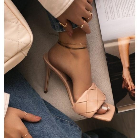 🚨RESTOCKED🚨 Woven Square Toe Mule - Nude - Picture 12 of 12